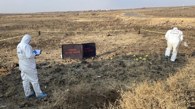 Şanlıurfa da yol kenarında erkek cesedi bulundu 2