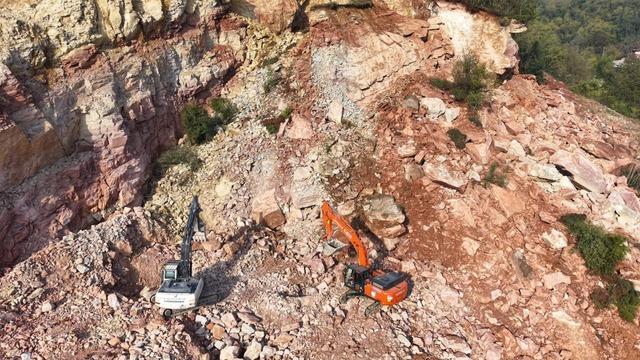 Ordu da taş ocağı şantiyesinde göçük altında kalan işçiyi arama çalışmaları sürüyor 2