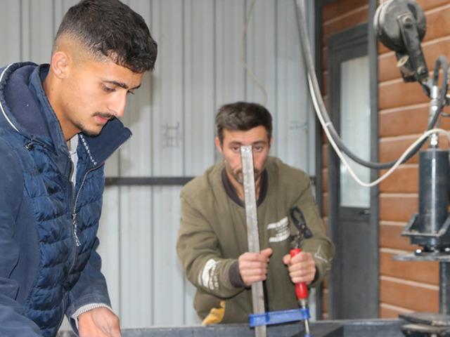 40 yıl sonra köyüne döndü! Birçok şehir için üretim yapmaya başladı, yoğun ilgi görüyor