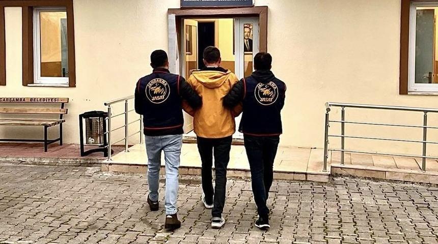 15 yıl hapis cezasıyla aranan şahıs jandarmaya yakalandı