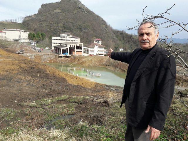 Hastane temel kazısı sonrasında fındık bahçesinde heyelan