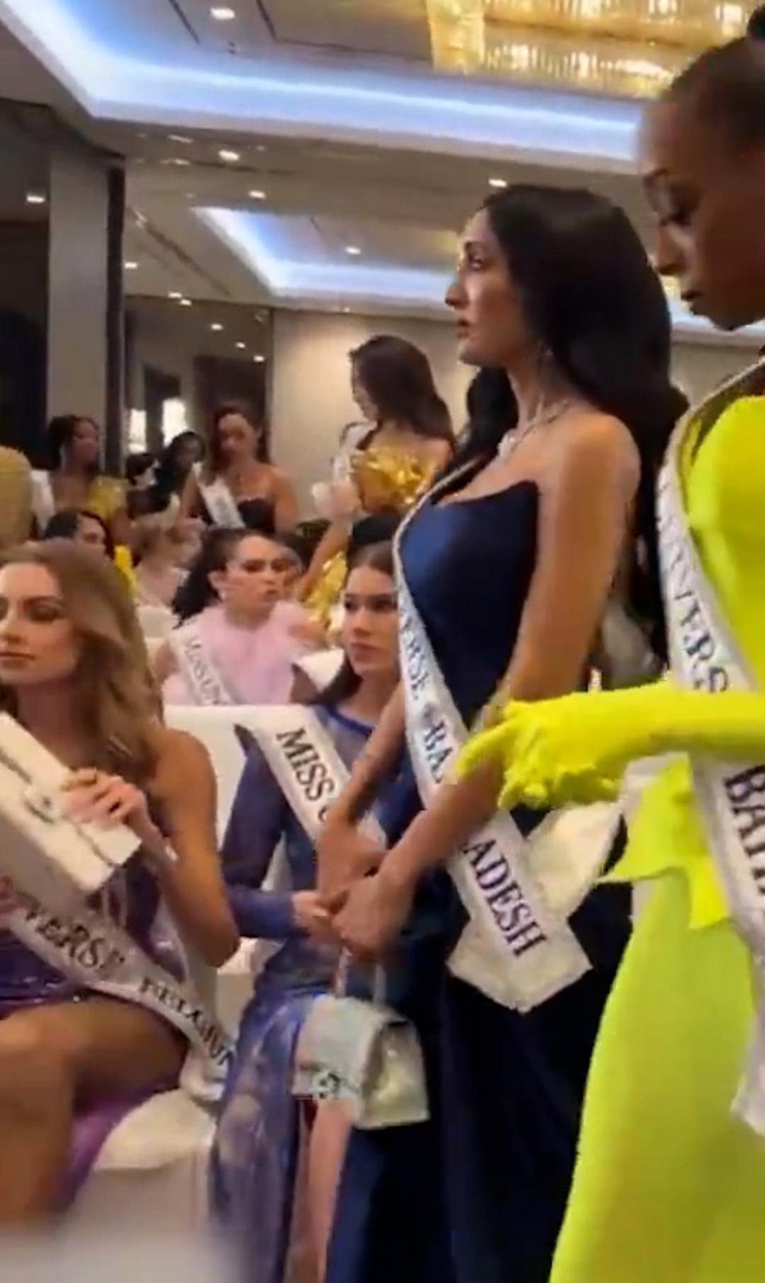 Kainat Güzellik Yarışması nda şaşırtan anlar! Önce hakaret etti sonra salondan kovdu! Güzeller oteli tek tek terk etti 2