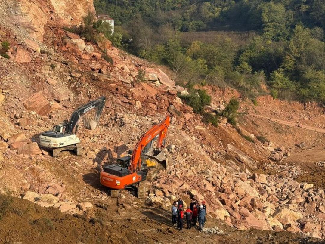 Göçük faciasında yeni tehlike! Çalışmalara ara verildi 1