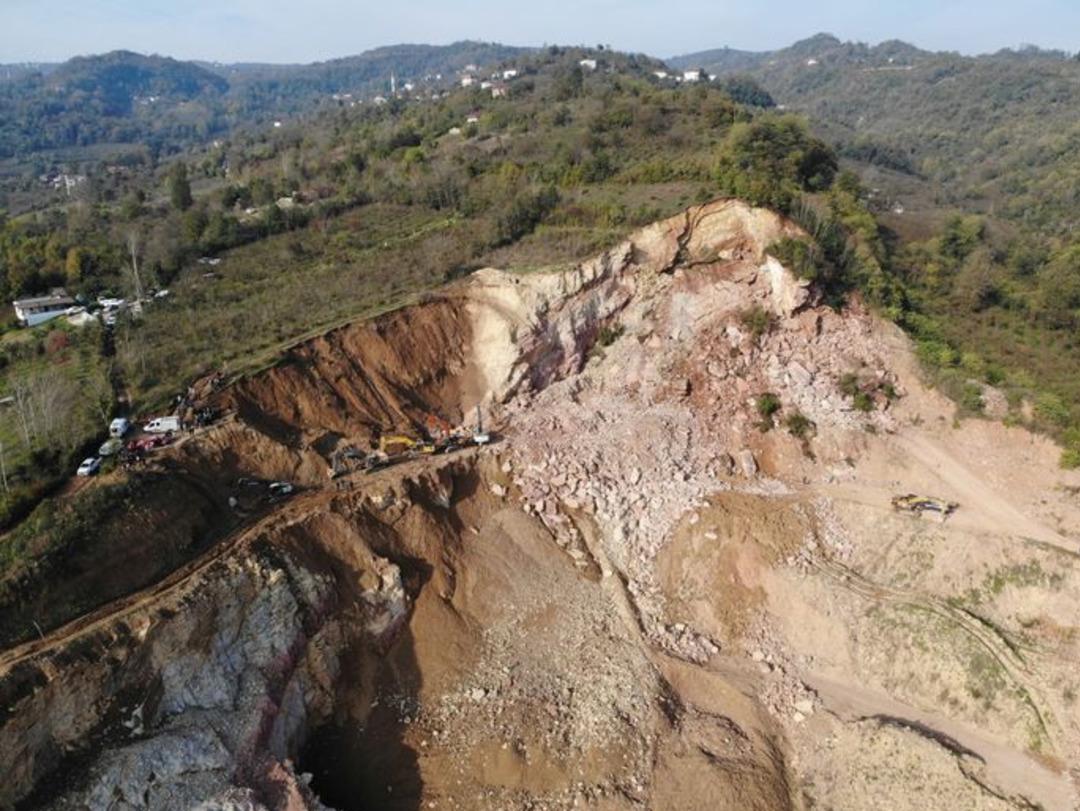 Göçük faciasında yeni tehlike! Çalışmalara ara verildi 2