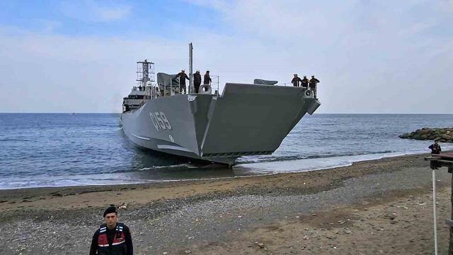 Yeni Tip Çıkarma Gemisi Ç-159 Yalova kıyısında test edildi