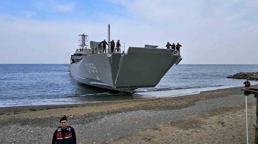 Yeni Tip &Ccedil;ıkarma Gemisi &Ccedil;-159 Yalova kıyısında test edildi