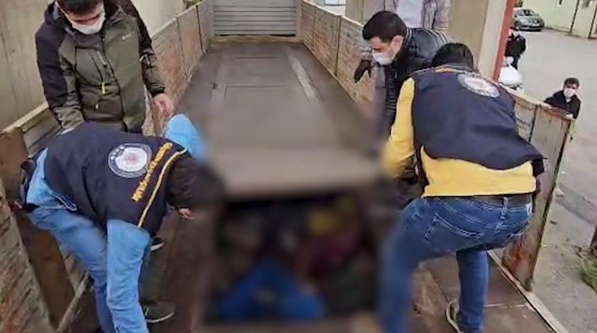 Bitlis&rsquo;te 20 d&uuml;zensiz g&ouml;&ccedil;men yakalandı