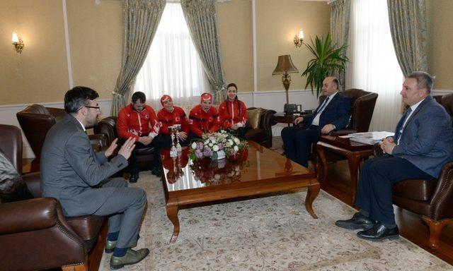 İkizler Polonya’dan başarıyla döndü