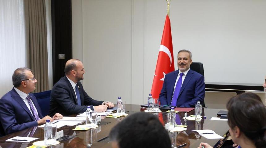 Bakan Fidan, M&Uuml;SİAD Genel Başkanı &Ouml;zdemir'i kabul etti