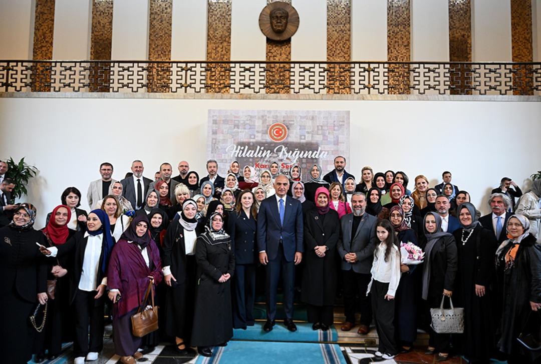 TBMM de T&uuml;rk Kızılay ı işbirliğiyle Gazze konulu sanat sergisi a&ccedil;ıldı 4