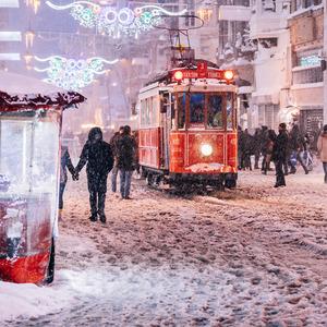 'Pastırma sıcakları' yerini kara kışa bırakıyor: Lapa lapa kar geliyor! "Sert ve yağışlı geçecek"