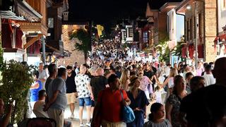 Bakan Ersoy duyurdu: Antalya ziyaretçi sayısında Cumhuriyet rekoru kırdı!