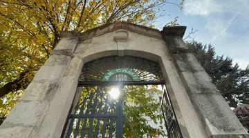 Hamam olarak yapılıp camiye dönüştürülen tarihi yapı 700 yıldır ayakta