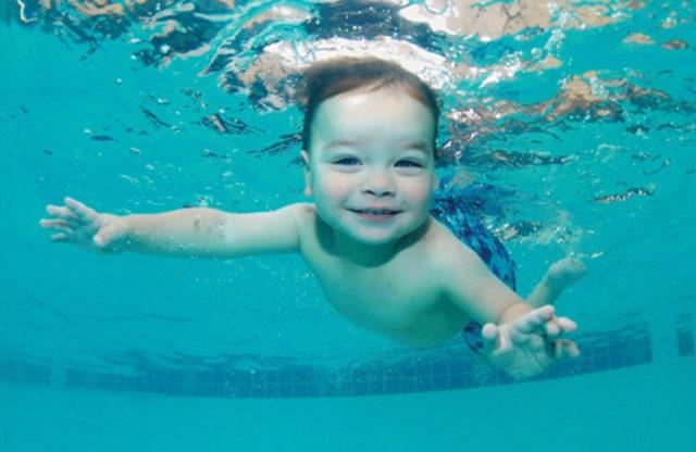 Cute-Baby-In-Swimming-pool