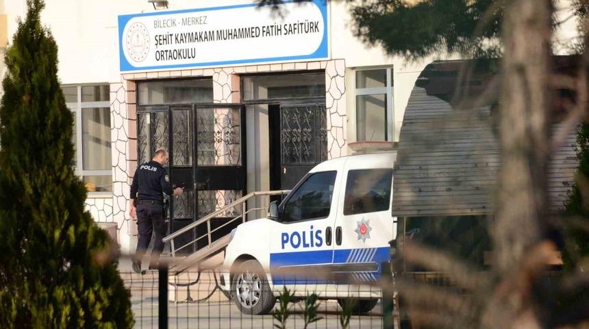 Ortaokul &ouml;ğrencisine okulda elektrik &ccedil;arptı