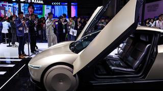 Elon Musk tarih verdi: Direksiyonsuz Tesla Cybercab üretimi başlıyor!