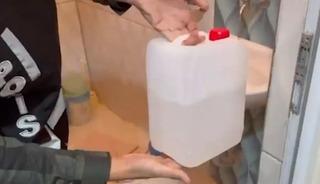 Iğdır’da sahte alkol operasyonu: 85 litre sahte alkol ve ruhsatsız silah ele geçirildi