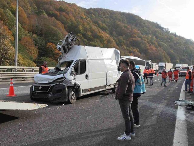 TEM’in Bolu geçişinde zincirleme kaza: 1 yaralı