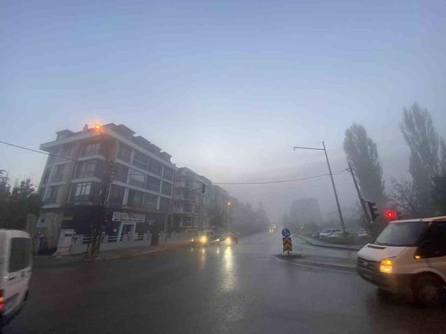 Eskişehir’de sis etkili oldu