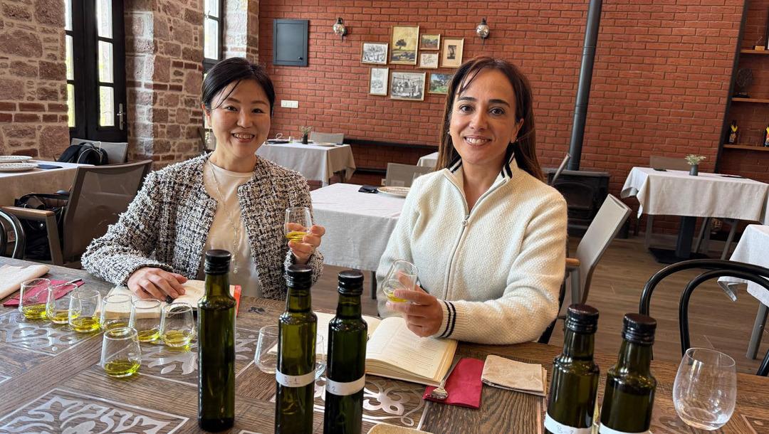 Ayvalık’tan Tokyo’ya...  Japon şeften özel karışım: Türk zeytinyağı çeşitlerinden hazırladı 1