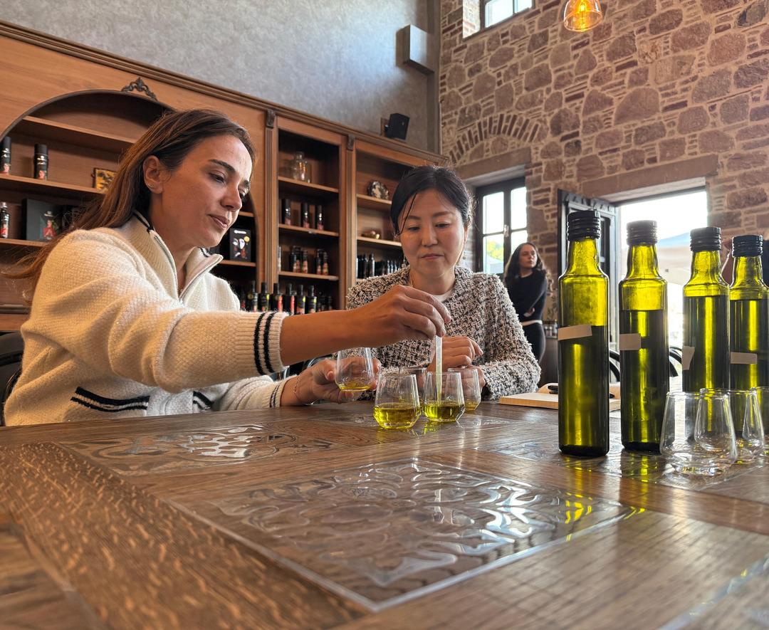 Ayvalık’tan Tokyo’ya...  Japon şeften özel karışım: Türk zeytinyağı çeşitlerinden hazırladı 3