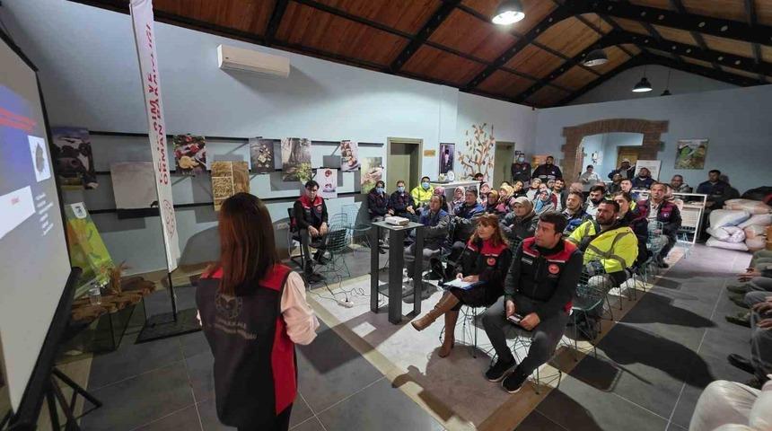 &Ccedil;anakkale&rsquo;de kahve rengi kokarcalarla 4 bin samuray arısı m&uuml;cadele edecek