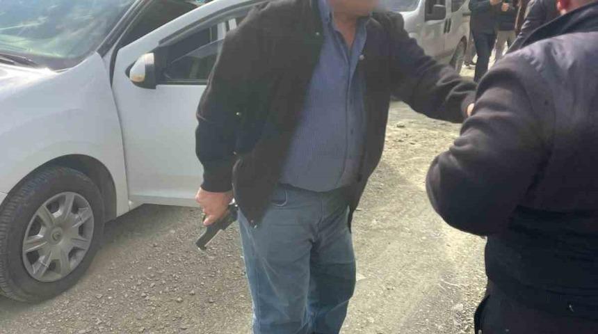 Alanya&rsquo;da silahlı ve bı&ccedil;aklı kavga kanlı bitti: 2 yaralı