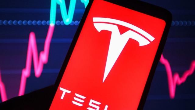 Tesla Hissesi Neden Bu Kadar Pop&uuml;ler? Elektrikli Ara&ccedil; Ekosisteminin En G&uuml;&ccedil;l&uuml; Oyuncusuna Derin Bir Analiz
