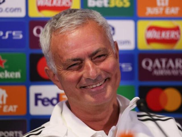 Mourinho Galatasaray'ı geçti! Taraftar çılgına döndü