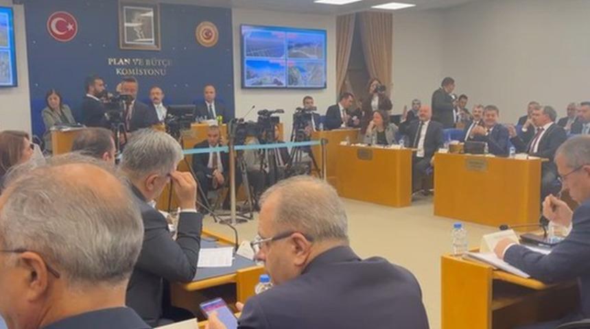 Bütçe görüşmelerinde AK Parti ile CHP arasında tartışma çıktı! AK Partili vekilden 'borcunu ödeseydin' çıkışı