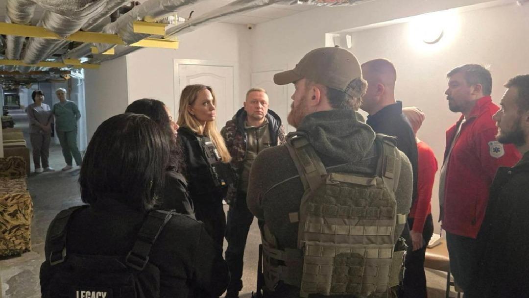 Angelina Jolie’nin Ukrayna ziyareti kabusa döndü! Şoförü zorla askere alındı 1