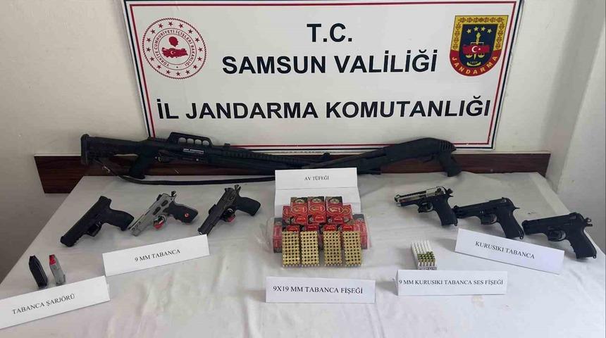 Samsun&rsquo;da jandarmadan silah ve uyuşturucu operasyonu