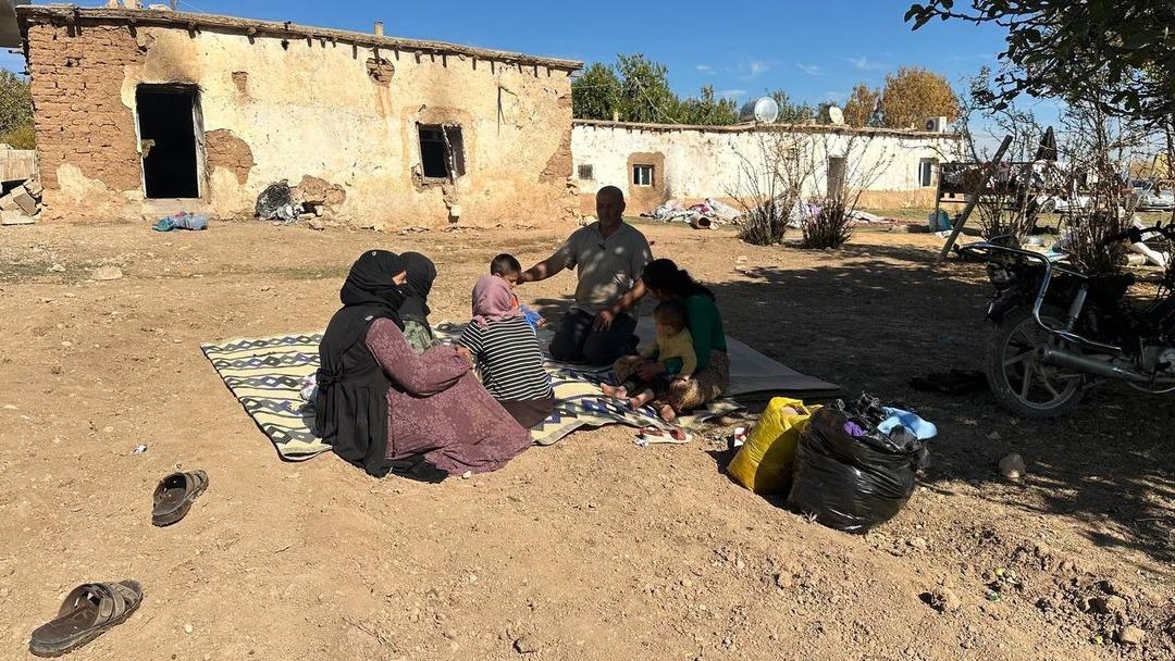 Herkes kendi kendine yanan ev için seferber oldu: Sabaha kadar dua edip zikir çektiler! "Ateşimiz söndü" 4