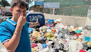 İzmir'de çöp krizi sinek istilasına dönüştü, şehir dört koldan ilaçlanıyor