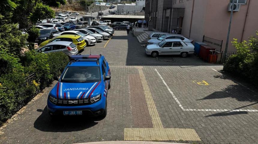 8 yıl kesinleşmiş hapis cezası olan firari h&uuml;k&uuml;ml&uuml; Alaplı'da yakalandı