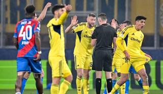 Fenerbahçe UEFA'ya gidiyor! Hakem Allard Lindhout'u şikayet edecekler