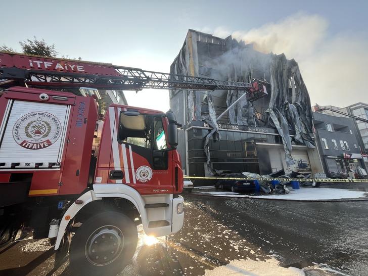 SON DAKİKA | Kocaeli'de parfüm deposunda yangın! 6 kişi hayatını kaybetti: İş yeri sahibi kaçma hazırlıkları yaparken yakalandı G2