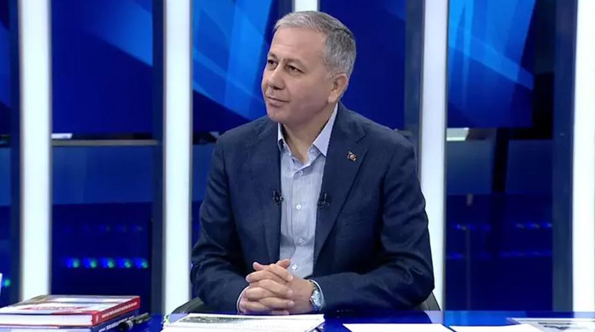 Bakan Yerlikaya trafikte yeni d&uuml;zenlenlemenin detaylarını anlattı: "180 bin TL ceza 120 g&uuml;n ara&ccedil; alınıyor"