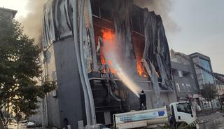 Kocaeli'de parfüm deposunda yangın: 6 kişi hayatını kaybetti