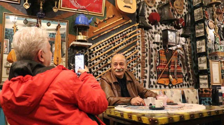 Sivas'ta antika kafede nostalji dolu anlar