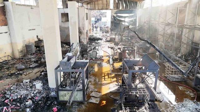 Kocaeli’de 6 kişiye mezar olan parfüm dolum tesisinin içi görüntülendi