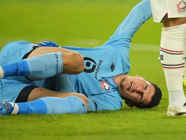 Berke Özer'in Lille kariyeri sona ermek üzere! Fransızlar yüklendikçe yükleniyor