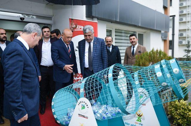 Yeşilyurt Belediyesi’nden ‘Geri dönüşüm sepet şişe’ projesi