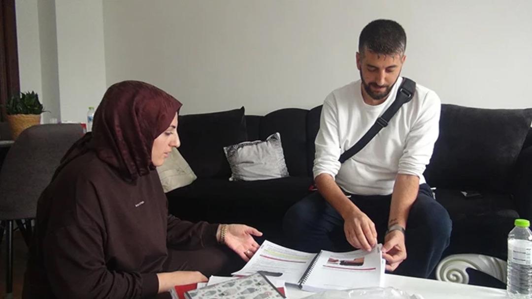 Kalbini çantasında taşıyor: En büyük korkusu çantasının çalınması: Yıkanırken bile yanımda 1