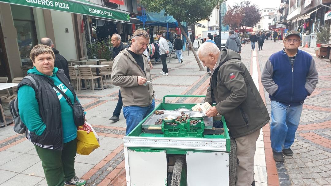 100 gramı 200 lira! Yarım asırlık kestane tezgahı: 50 yılını vermiş! 5