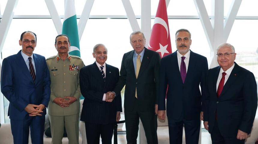 Cumhurbaşkanı Erdoğan, Pakistan Başbakanı Şerif ile bir araya geldi