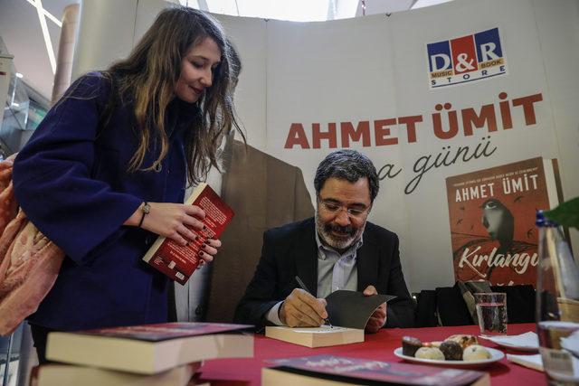 Ahmet Ümit: Yazarken acayip özgürüm diyemiyorum