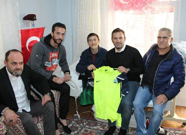 Akhisarspor'dan anlamlı ziyaret