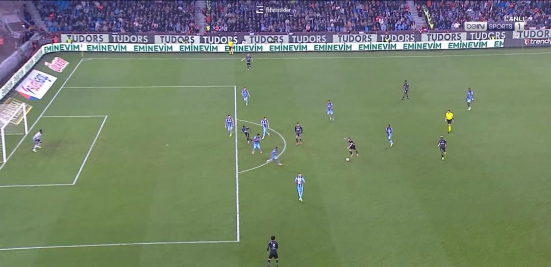 Trabzonspor deplasmanında Alanyaspor nefis bir gol buldu! Ianis Hagi resmen füze fırlattı... Babası Gheorghe Hagi ye göz kırptı... 1