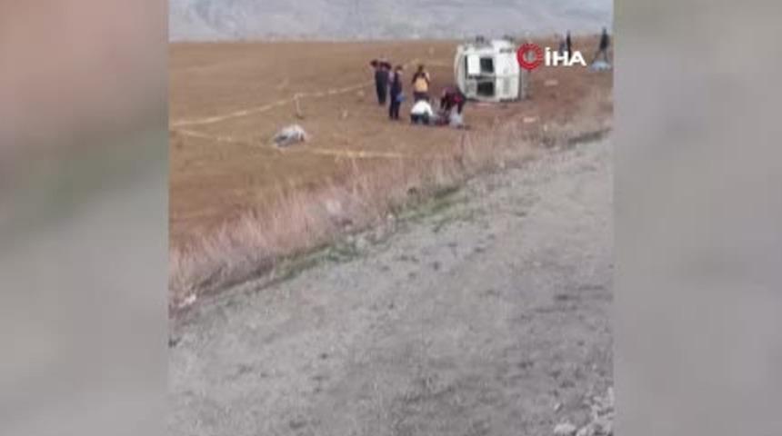 Kahramanmaraş'ta iş&ccedil;i minib&uuml;s&uuml; kaza yaptı! &Ouml;l&uuml; ve yaralılar var